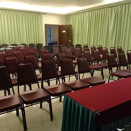 G Six Hotel Sitiawan Exterior foto