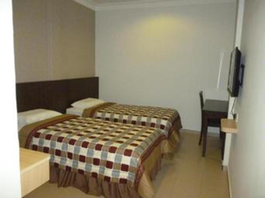 G Six Hotel Sitiawan Exterior foto