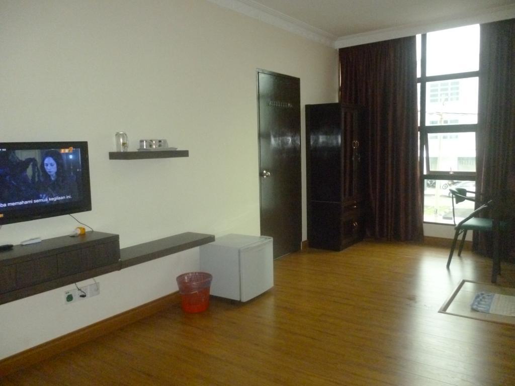 G Six Hotel Sitiawan Exterior foto